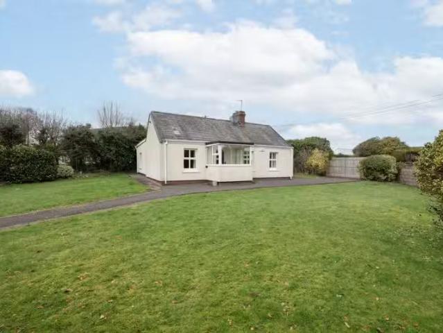 Melrose Cottage, Kilcully, Cork, T23V024 is for sale
