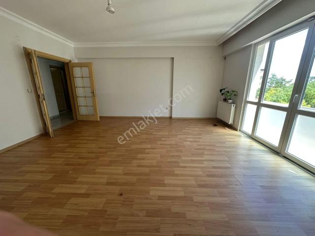 Mertcan Emlak'tan Karlıtepe Mahallesi'nde 3+1 140m2 Kiralık Daire.