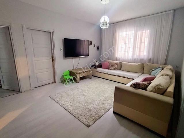 Mertcan'dan Adnan Kahveci Metroya Yürüme Yüksek Giriş 3+1 Daire