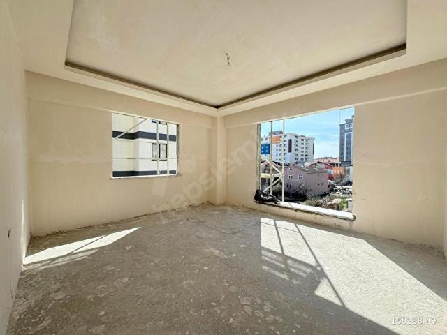 MERTCAN'DAN CADDEYE 1DK AÇIK BALKONLU SIFIR 2+1 DAİRE