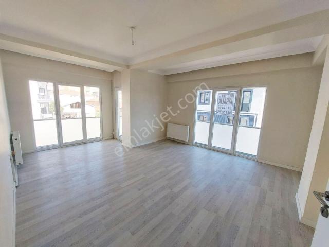 Mertcan'dan Hürriyet Mah. Balkonlu Geniş 2+1 Kiralık Daire