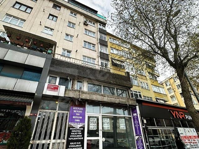 MERTCAN'DAN KÜÇÜKYALI METRO DURAĞINA YÜRÜME 200m2 FIRSAT SATILIK DÜKKAN