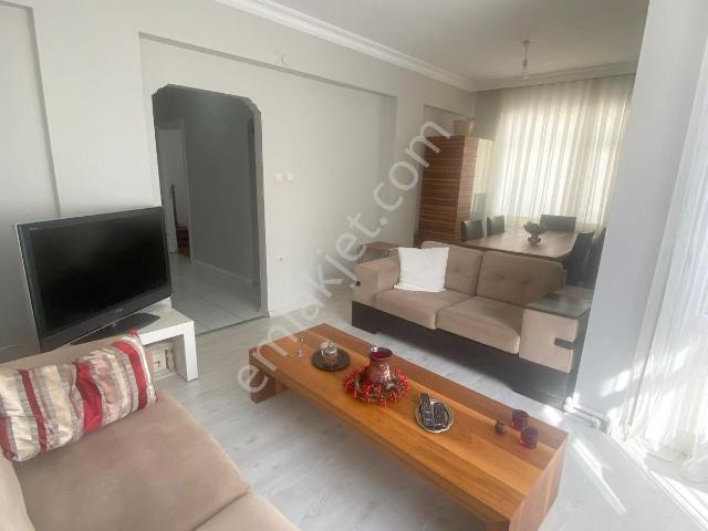 Mertcan'dan Karlıktepe'de Ara Katta Kapalı Balkonlu 3+1 Daire