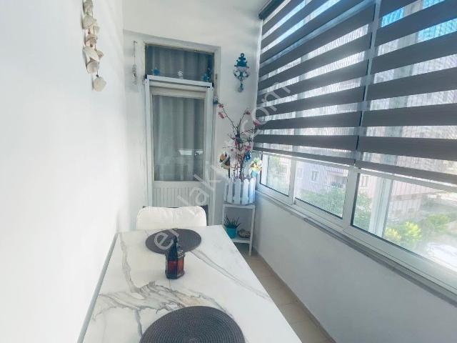 Mertcan'dan Karlıktepe'de Ara Katta Kapalı Balkonlu 3+1 Daire