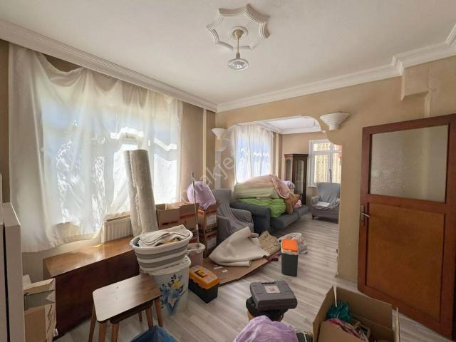 Mertcan'dan Kavakpınar Mah. Caddeye 1dk Balkonlu 2+1 Ara Kat