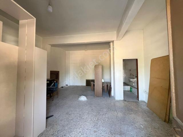 Mertcan'dan Topselvi Mah. Fırsat Kiralık Dükkan