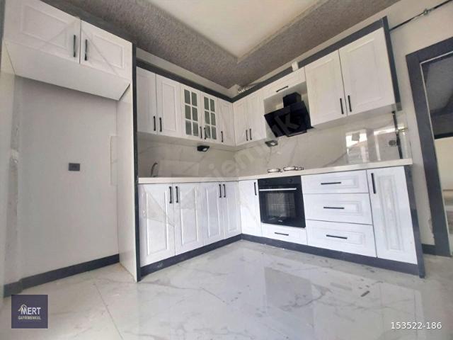 MERT'DEN 29 EKİM'DE KIBRIS CD CEPHE KAT KONUMUNDA 3+1 DAİRE