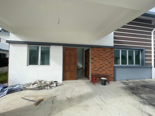 Meru1storey semid 415 x 67 near Setia City Mall