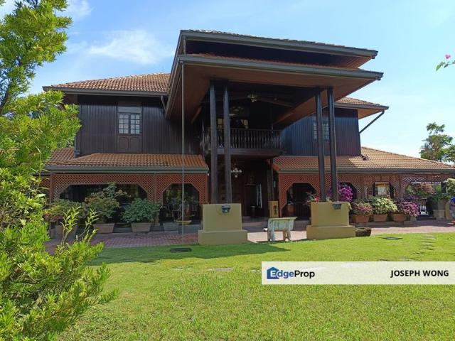 Meru Double Storey Bungalow For