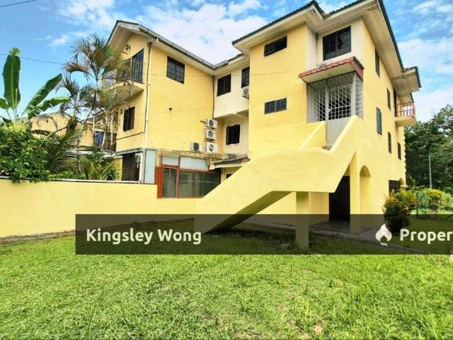 Meru Valley Endlot 32x107 Townhouse Super Below Market Green View