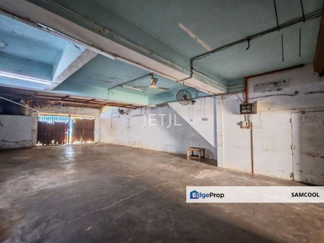Meru 1.5 Storey Link Factory Basic Unit