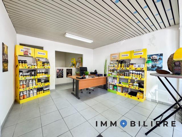 MERVILLE Murs commerciaux en pleine propriété