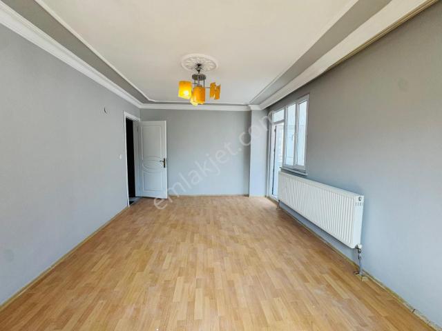 Mer pa İnş.*çerkezköy Fatih Mah'de/ Hastane Yanı /acil Satılık/ 2+1