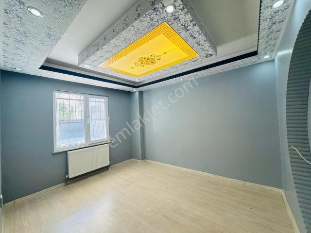 Mer pa İnş. İstayson Mah'de/ Okullar Bölgesinde/ Acil Satılık/ İskanlı/kombili Kapalı Balkon / 2+1