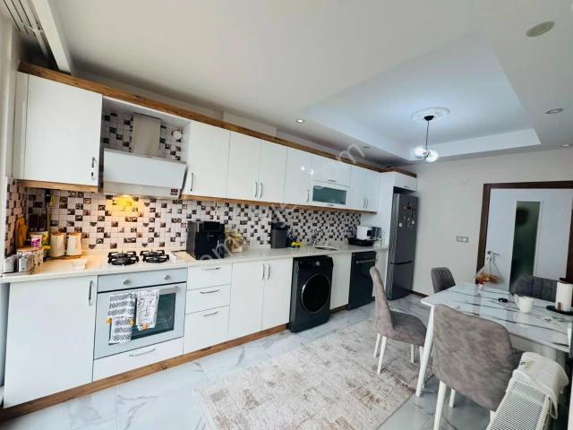 Mer pa İnş.tepe'de Şehir Manzaralı/ İskanlı /arakat 115m²/ 2+1