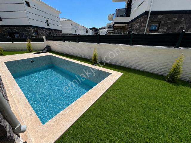 ▀▄mera Emlaktan Kadıköy Mah. Tam Müstakil Havuzlu Lüks 3+1 Villa
