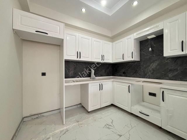 Mera Emlaktan Tuzcumurat Mh. Y. Isıtma 4+1 180m2 Kat Dubleksi