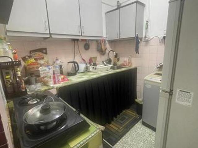 Merak apartment selayang low cost flat good condition below market