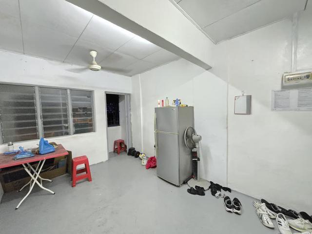 Merak Jaya Flat In Taman Puteri Gunung Fully Renovated High Rental Roi