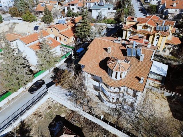 Meram Diltaş Yanı Kiralık 2.5 Katlı Bahçeli Geniş Müstakil Ev