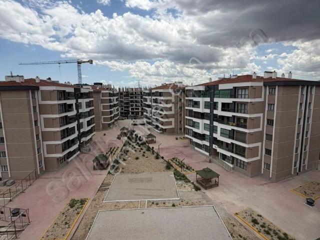 Meram Gazze Caddesi Hadimi Mah. 2+1 Sonkat Siteiçi Daire