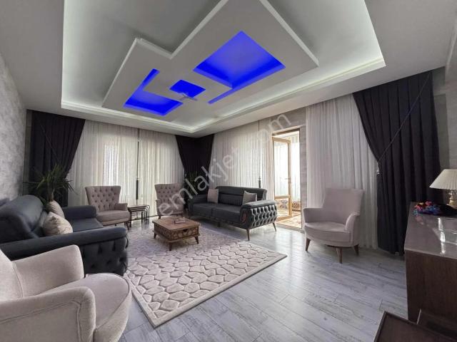 Meram'da Ferah Ultra Lüks Şömineli 250m² 4+1 Daire