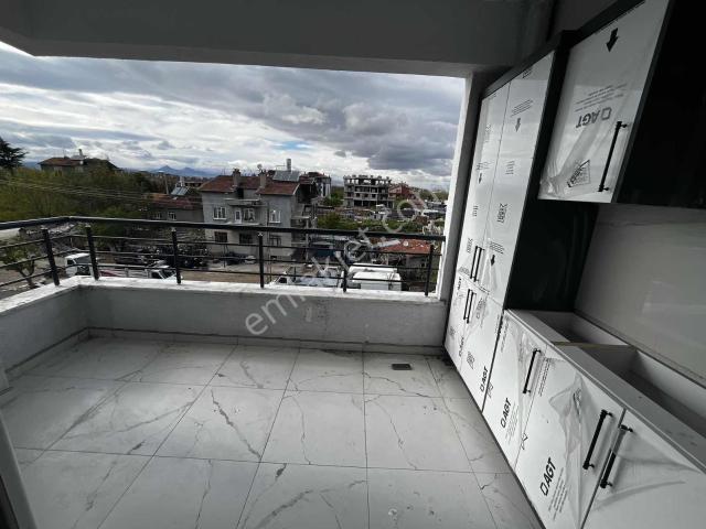 Meramda Karaman Cd Üzeri Geniş Sıfır Arakat 2+1 Lüks Daire
