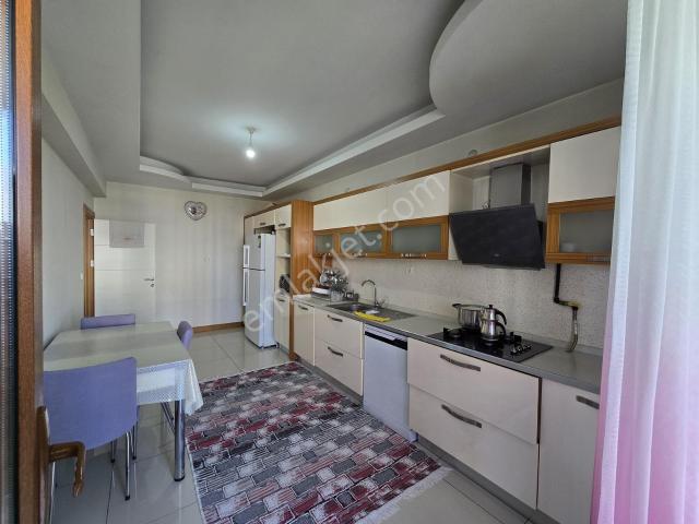 Meran 5 Sts Bağcılarda Satılık 3+1 Daire