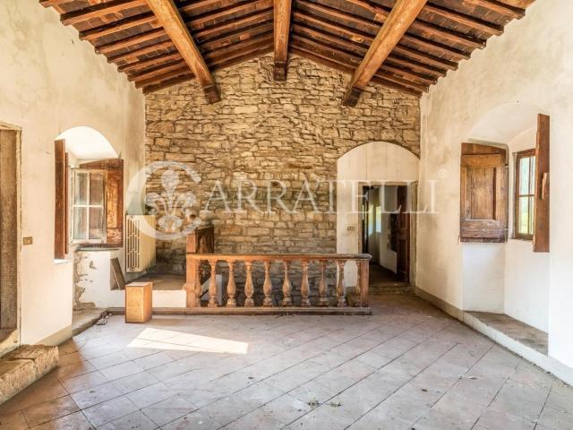 Meraviglioso casale con torre medievale di circa 400 mq e de. 500m² Bagno a Ripoli