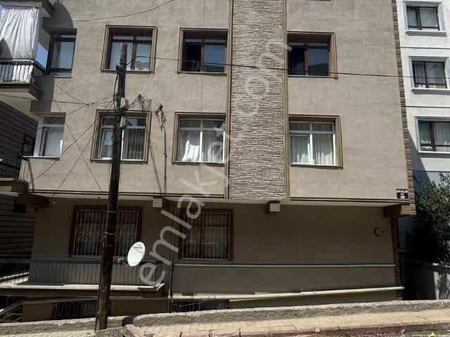 Mercanlardan Yeşilevler'de 2+1 Bahçe Katı İskanlı Satılık Daire