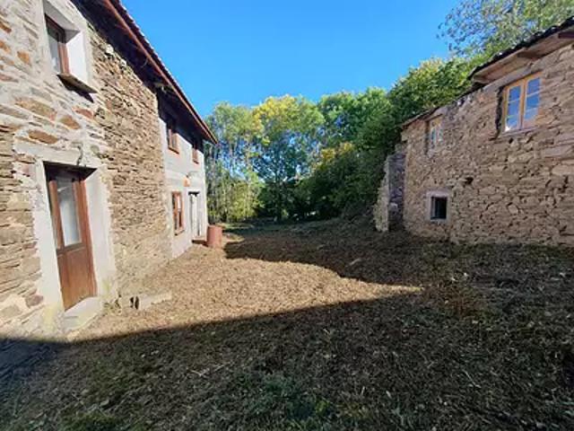 Mercoeur 43100 Achat / Vente maison 4 pièces t4 au dernier étage