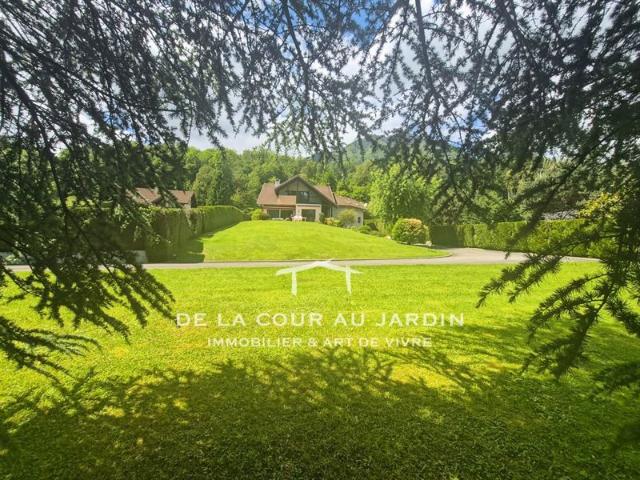 MERCURY – VILLA DE CARACTÈRE