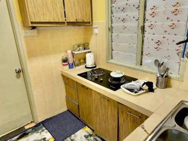 Merdeka Villa Ampang 930sqft Kampung Baru Ampang KL Leasehold 3R
