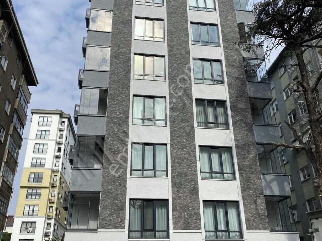 Merdivenköy'de Taşınmaya Hazır Lüx Daire