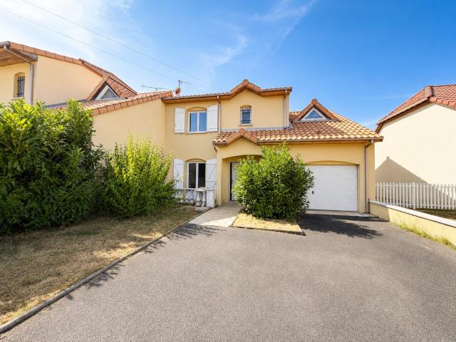 MÉRÉVILLE: SPACIEUX PAVILLON T5 AVEC JARDIN PROCHE LUDRES