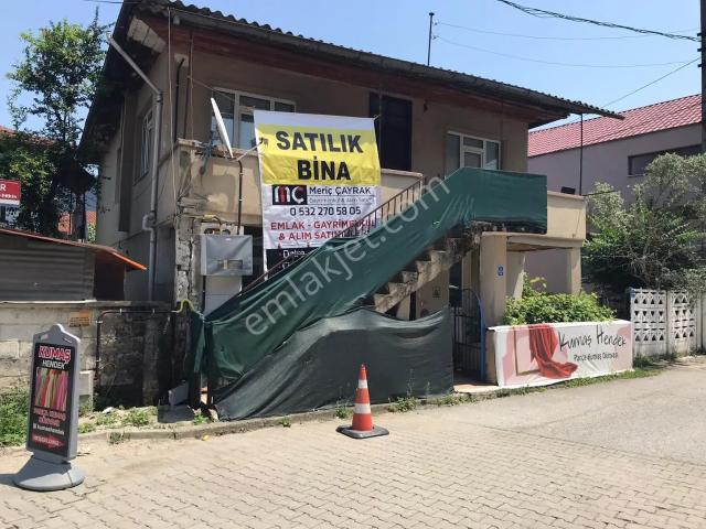 Meriç Çayrak'tan Çarşı Merkezinde Satılık 2 Katlı Müstakil Ev