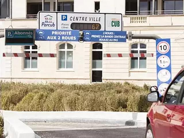 Mérignac 33700 Location parking