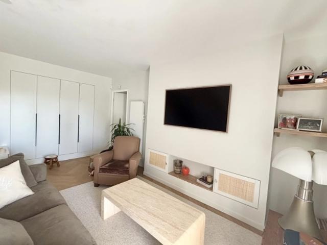 MERIGNAC / AVENUE DE L'YSER APPARTEMENT DE 78M2 DE TYPE T3 2 CHAMBRES TERRASSE EN RDC AVEC GARAGE ET CAVE