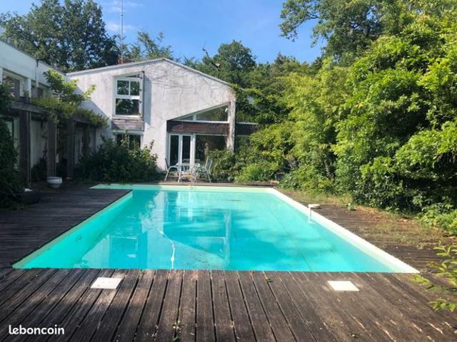 Mérignac Maison d'architecte 250m² à rénover, Garage, Piscine, Terrain 3200m²