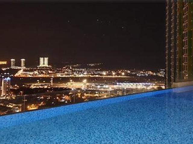 Meridien Residence Penang Freehold Fully Furnished with 2carparks