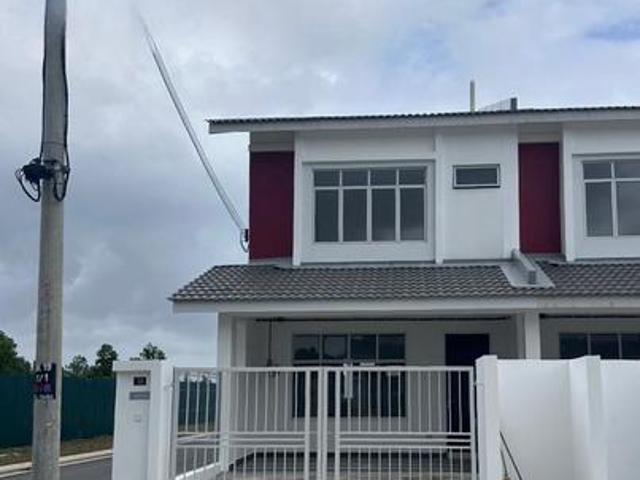 Meridin East Endlot 2 Storey Terrace House