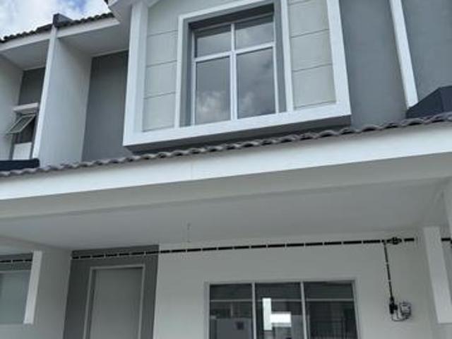 Meridin East Erica East Double Storey Terrace House For Sales