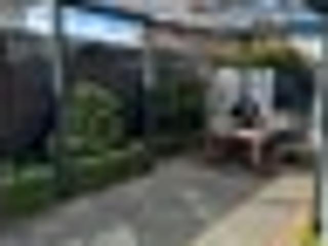Merivale, 4 bedrooms, $1200 pw