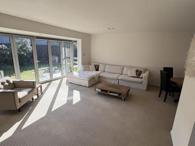 Merivale, 4 bedrooms