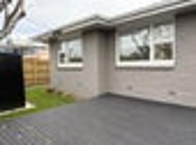 Merivale, 2 bedrooms, $550 pw
