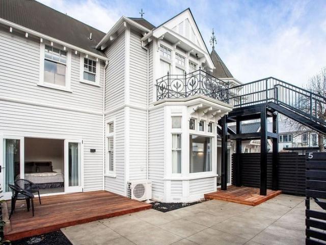 merivale, 2 bedrooms