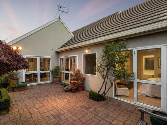 merivale, 2 bedrooms