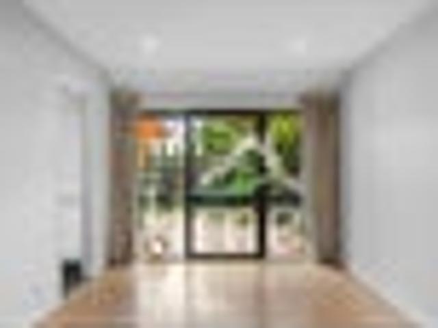 Merivale, 3 bedrooms, $750 pw