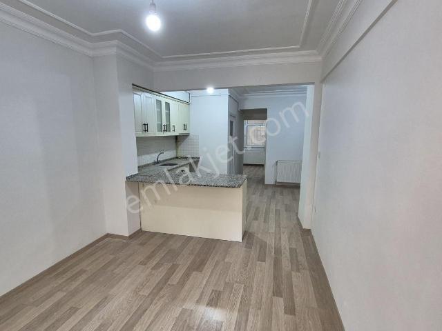 Merkez 18den Örnek Mahallesinde 2+1=70m2 Giriş Daire