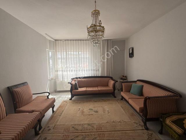 Merkez Cengiz Topel Cad Üzerinde Tapu Müd Karşısında 2. Kat 3+1 Full Eşyalı Kiralık Daire